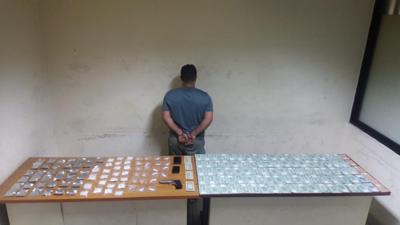  لبنان| قوى الأمن: توقيف مروج مخدرات في الحدت بالجرم المشهود