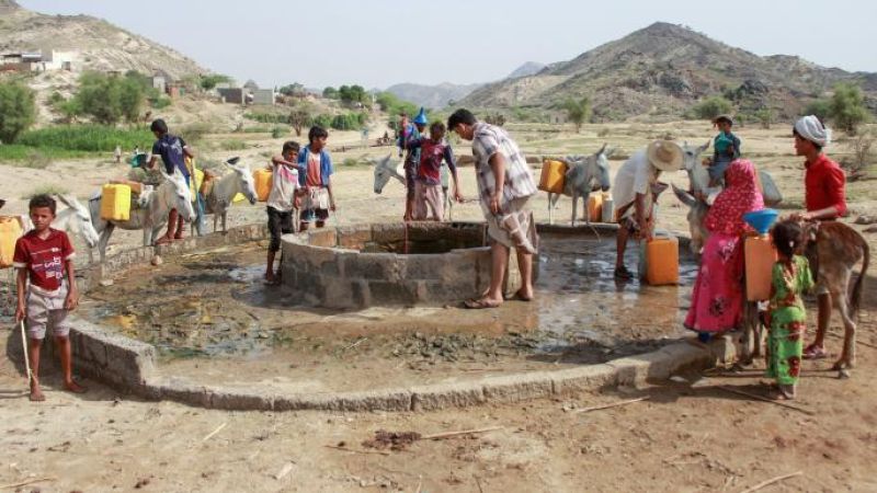 اليمن: العدوان يدمر 3 ألاف منشأة مياه ويلوث مياه في الحديدة بمواد كيمائية ومشعة