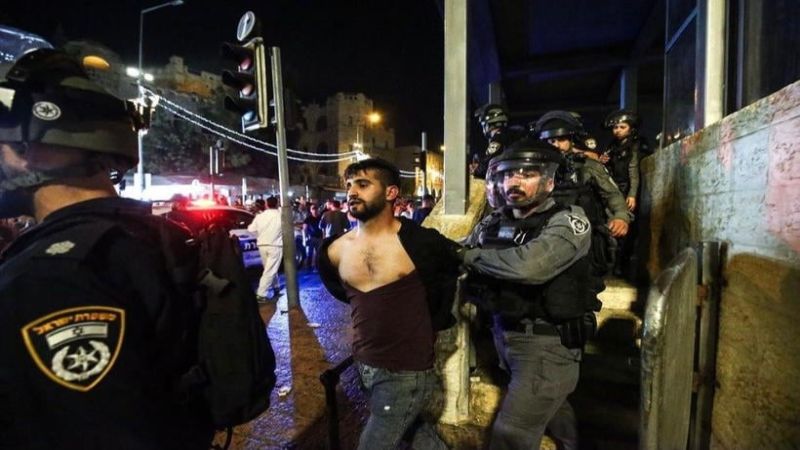 قوات الاحتلال تواصل اعتداءاتها في القدس والضفة والمقاومون الفلسطينيون يتصدون