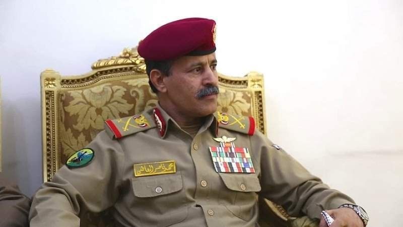 وزير الدفاع اليمني محذراً العدوان: لا موانع ستقف أمام سطوة صواريخنا
