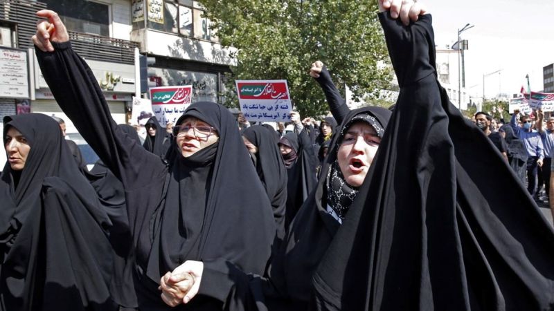 الحرب الناعمة الأميركية على ايران: فتنة الحجاب.. فشل الثورة الملونة الثانية