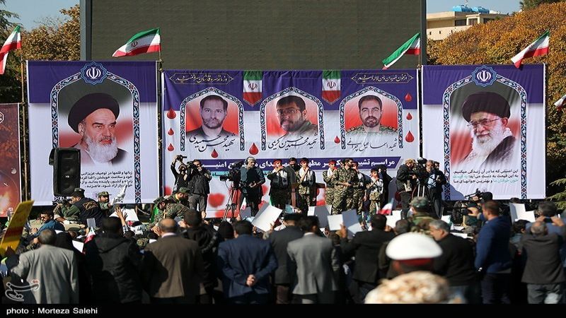 إيران: تشييع حاشد لشهداء قوات الأمن في أصفهان