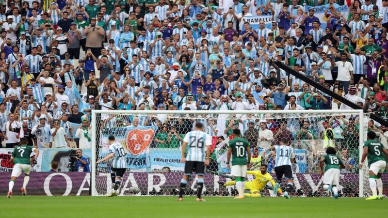 مونديال 2022: انطلاق الشوط الثاني من مباراة السعودية مع الأرجنتين