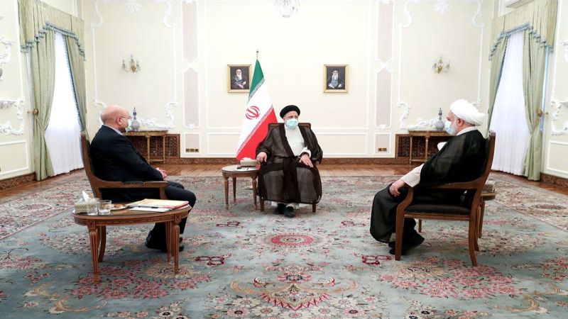 رؤساء السلطات الثلاث يثمنون دور التعبئة في حماية إيران