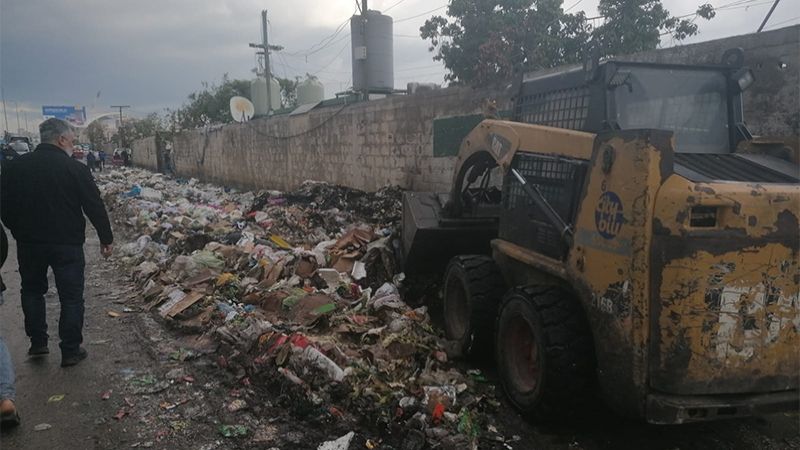 بلدية الغبيري تُنهي أزمة النفايات في سوق الخضار&nbsp;