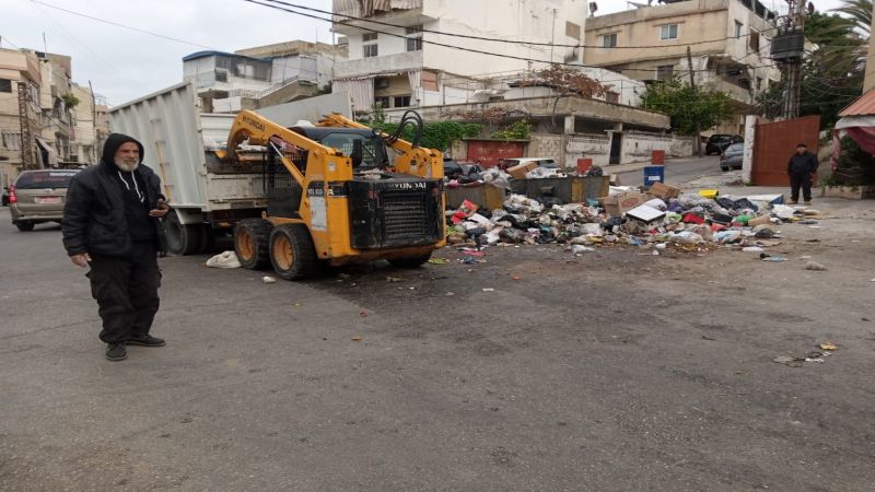 حزب الله واصل رفع النفايات في الفيلات والمية ومية في صيدا