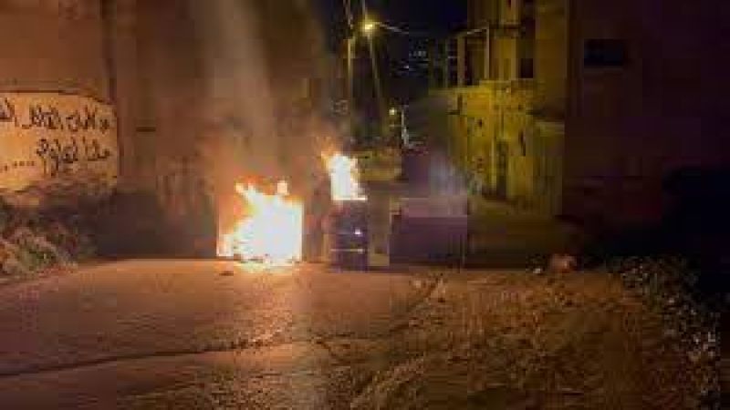 فلسطين: شبان يغلقون شوارع في بلدة عورتا استعدادًا للتصدي لاقتحام قوات الاحتلال لمقامات إسلامية في البلدة