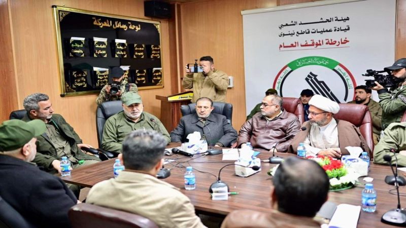 العراق: رئيس أركان الحشد الشعبي يعقد اجتماعا أمنيا موسعا في مقر قيادة عمليات نينوى