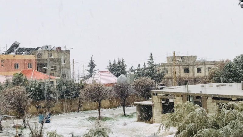 لبنان: الثلوج تتساقط في البقاع على ارتفاع 1100 متر