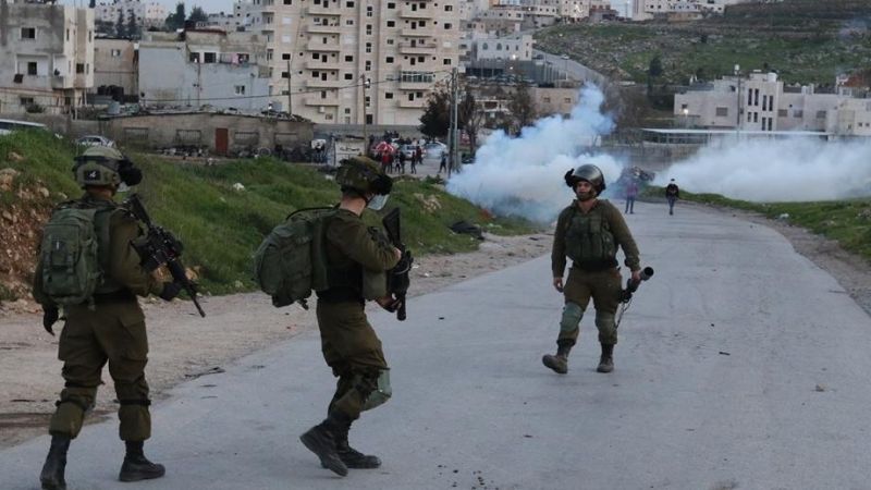 مواجهات بين شبان فلسطينيين وقوات الاحتلال بكفر قدوم شرقي قلقيلية     