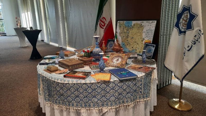 احتفال إيراني جزائري بذكرى الثورة الاسلامية الـ44