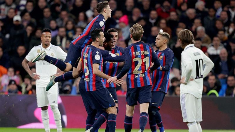برشلونة يهزم ريال مدريد ويقترب من نهائي كأس ملك إسبانيا