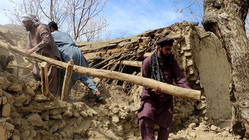 عشرات القتلى والمُصابين بزلزال ضرب باكستان وأفغانستان