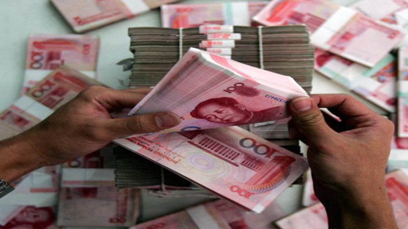 الصين تنجز أول صفقة للغاز المسال باليوان