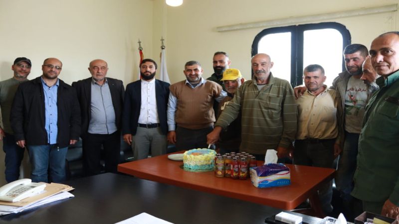 لبنان| حزب الله يكرّم موظفي وعمال بلديات عبا وكفرفيلا وحارة صيدا