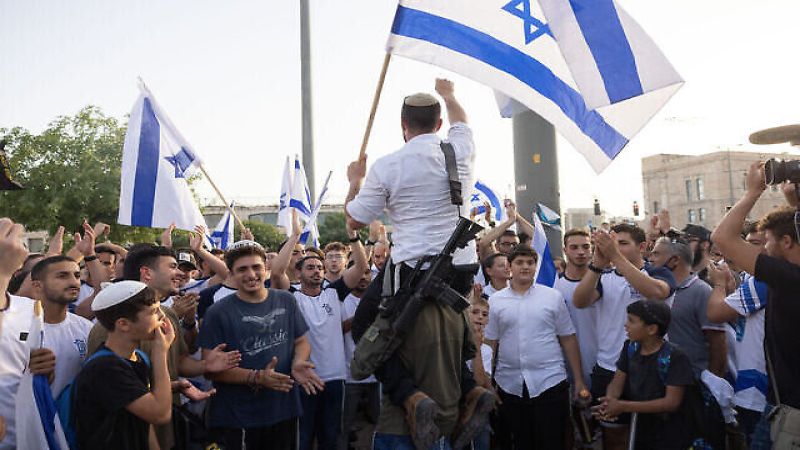 إعلام العدو: مسيرة ضخمة في القدس احتجاجًا على الميزانية المقدمة من حكومة نتنياهو
