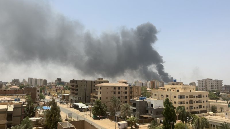 إسقاط طائرة تابعة للجيش السوداني بمدينة أم درمان غرب الخرطوم