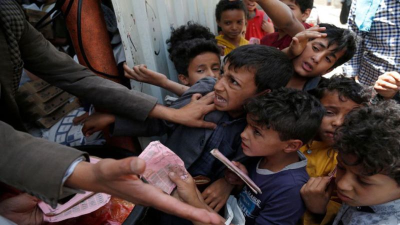 أطفال اليمن يواجهون خطر المجاعة والموت.. والعدوان السعودي مستمر