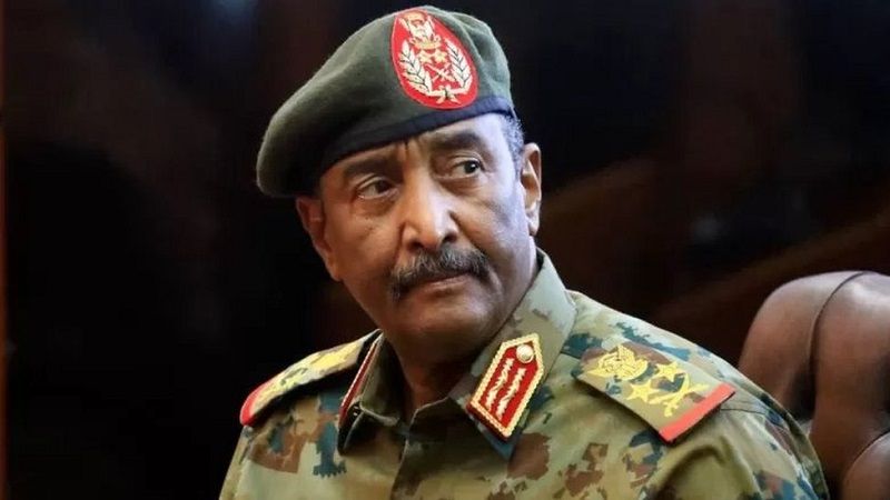 البرهان يطالب الأمم المتحدة باستبدال مبعوثها إلى السودان