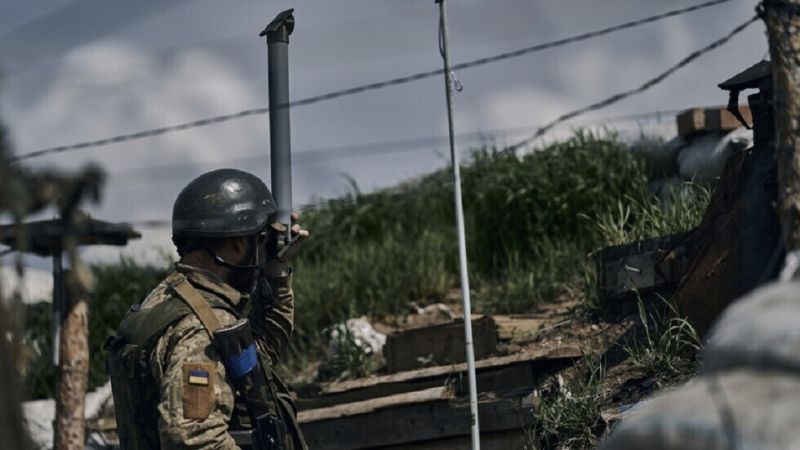 مكتب زيلينسكي يحظر على مسؤوليه نشر نتائج سير عمل القوات الجوية خلال الاشتباكات