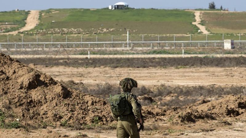 فلسطين: توغل 8 آليات عسكرية إسرائيلية مسافة محدودة داخل أراضي مدينة رفح بغزة