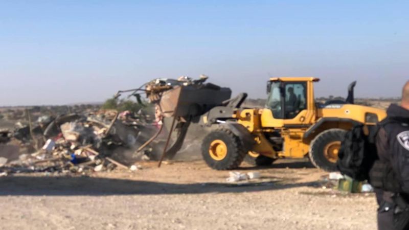 العدو الاسرائيلي يهدم بلدة العراقيب بالنقب المحتل