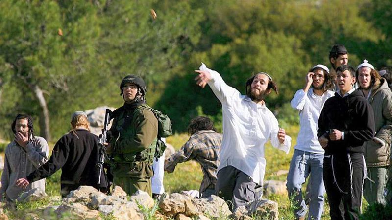 فلسطين: مستوطنون يهاجمون بالحجارة مركبات فلسطينية بين بلدتي ترمسعيا والمغير برام الله