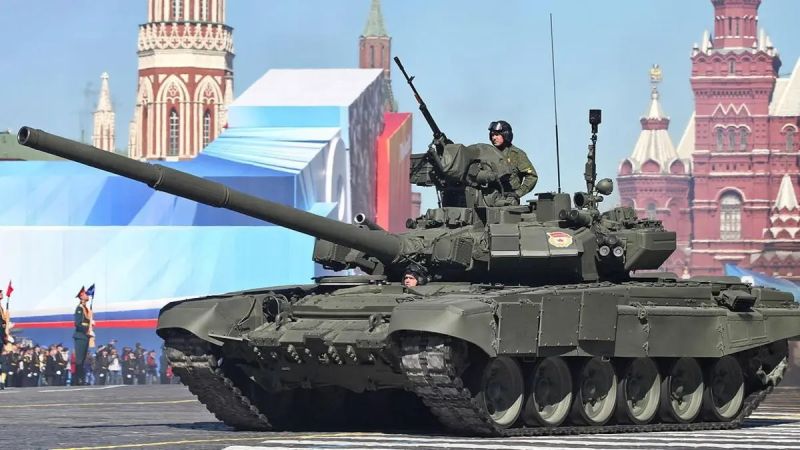 روسيا والكويت تبحثان توريد الدبابات وإلغاء التأشيرات السياحية