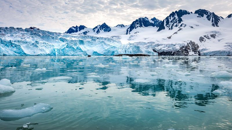 القطب الشمالي مهدّد بذوبان الجليد