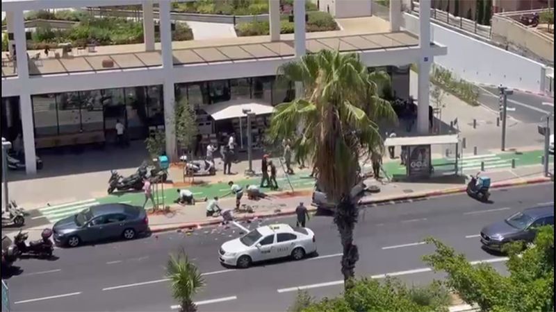  إعلام العدو: خمس إصابات بعملية دهس في "تل أبيب"