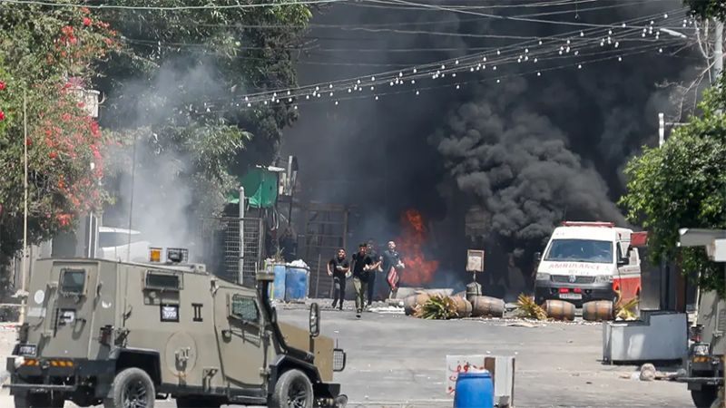 بالفيديو: قوات الاحتلال تجدد استهدافها للمواطنين والصحافيين عند مدخل مشفى جنين الحكومي