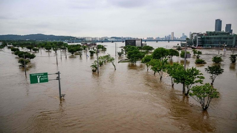 كوريا الجنوبية: 33 قتيلا و10 مفقودين جراء هطول أمطار غزيرة