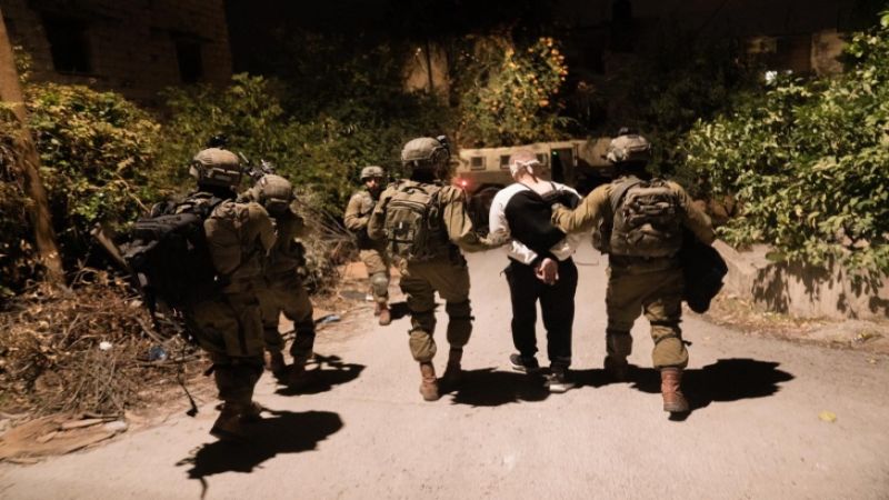 الاحتلال يعتقل 8 فلسطينيين خلال مداهمات بالضفة الغربية