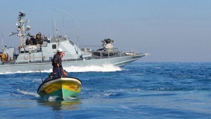 فلسطين: زوارق الاحتلال الحربية تطلق النار صوب مراكب الصيادين في بحر شمال قطاع غزة