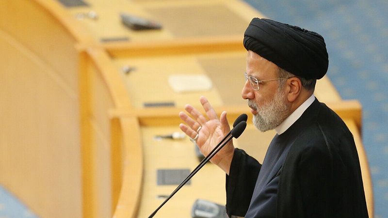 السيّد رئيسي: إيران متفوّقة في الصناعة العسكريّة والنوويّة والتكنولوجيا