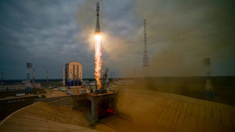 تحطم مركبة الفضاء الروسية "لونا 25" على سطح القمر