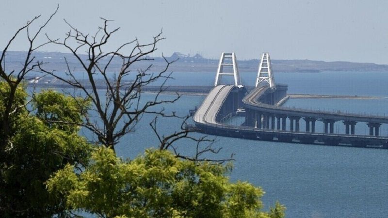 الدفاع الروسية: تدمير زورق أوكراني اقترب من منصات الغاز في البحر الأسود