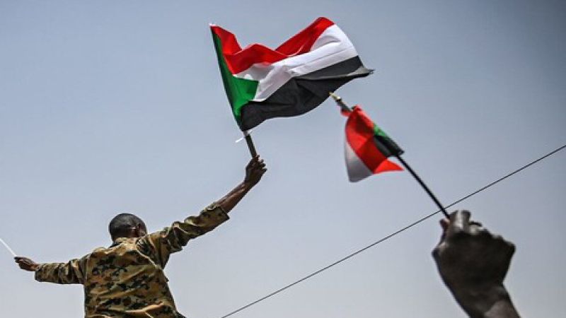 السودان: الخرطوم تدخل مرحلة الندرة الاقتصاديّة.. والاشتباكات مستمرة