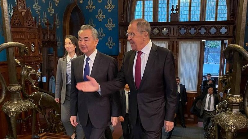 روسيا: لافروف يجري محادثات مع نظيره الصيني في موسكو ويؤكد أن العالم يعيش متغيرات مصيرية