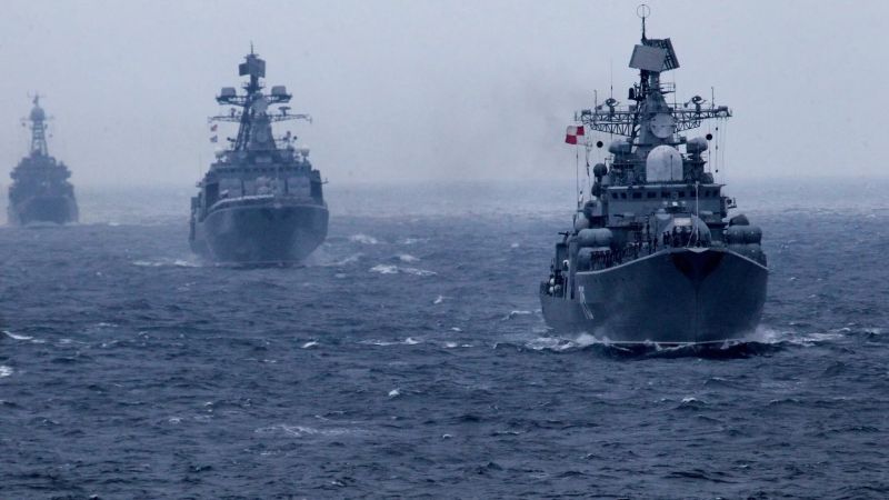 أسطول المحيط الهادئ الروسي يجري مناورات "فينفال 2023"