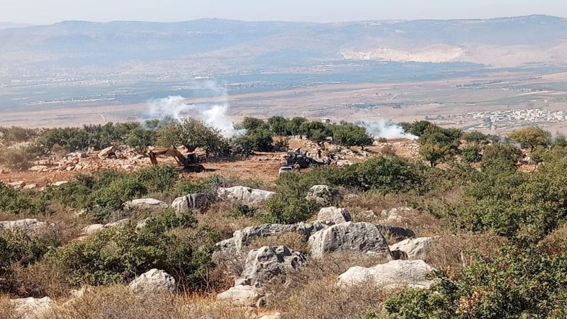 الجيش اللبناني يردّ بإلقاء قنابل دخانية على جنود العدو