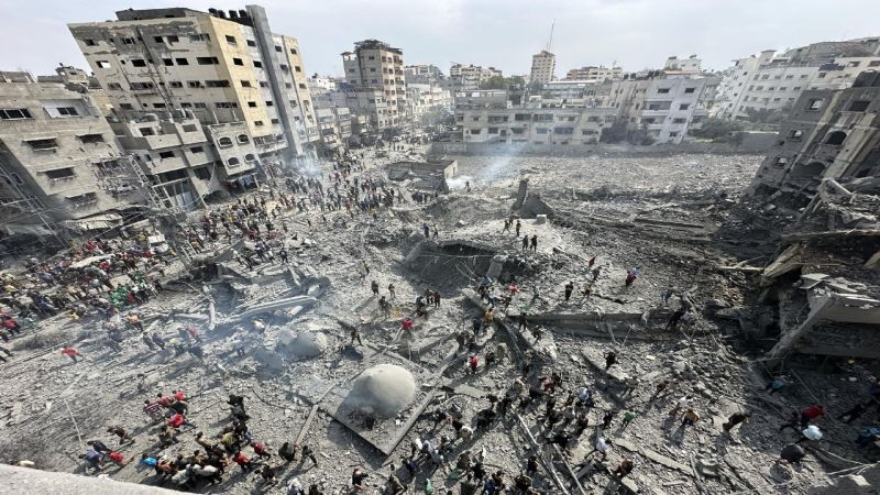 إعلام العدو: اشتباكات قرب شاطئ زيكيم في غلاف غزة
