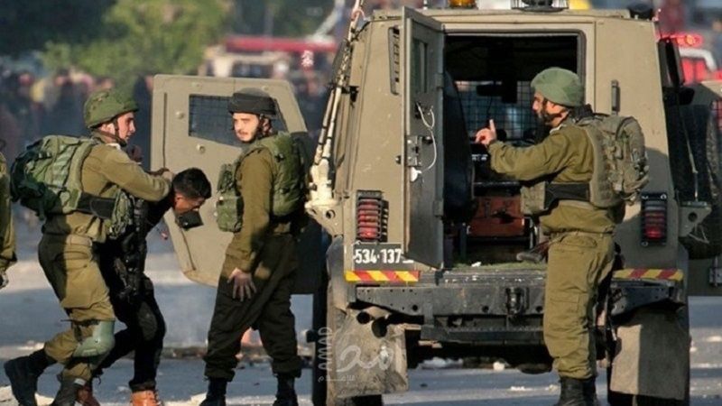 قوات الاحتلال اعتقلت 32 فلسطينيًا في الضفة الغربية