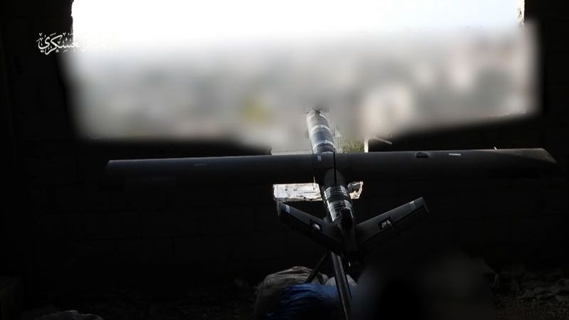 بالفيديو.. "كتائب القسام" تستهدف جنود العدو ومواقعه العسكرية بالطائرات الانتحارية خلال معركة طوفان الأقصى