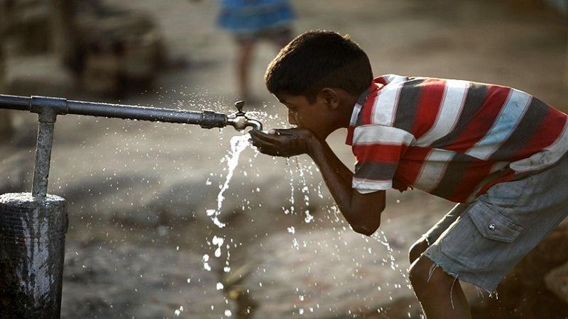 الداخلية الفلسطينية: الاحتلال لم يضخ أي لتر من مياه الشرب إلى جنوب قطاع غزة والمواطنون يشربون مياها غير صالحة
