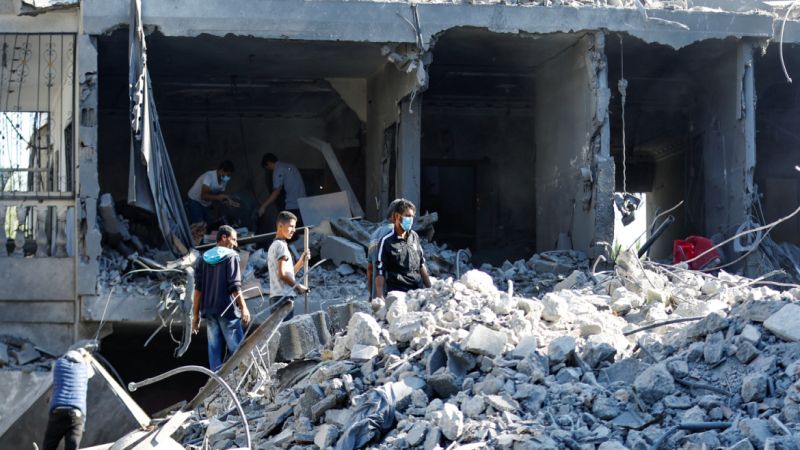 داخلية غزة: وجود جثامين أكثر من ألف شهيد تحت أنقاض المنازل المدمرة ينذر بكارثة إنسانية وبيئية