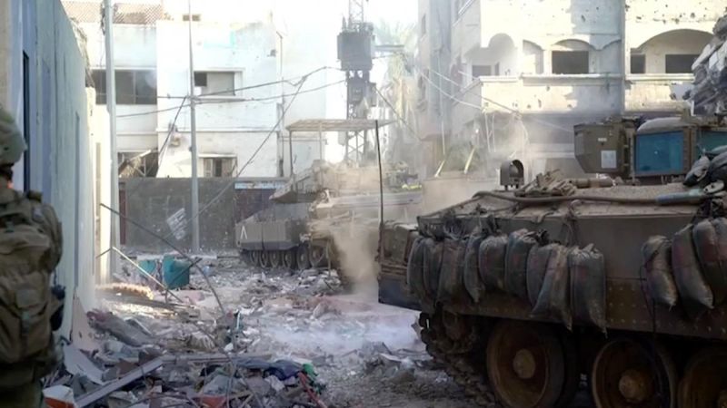 الهلال الأحمر الفلسطيني: دبابات "إسرائيلية" تحاصر المستشفى الأهلي المعمداني في غزة