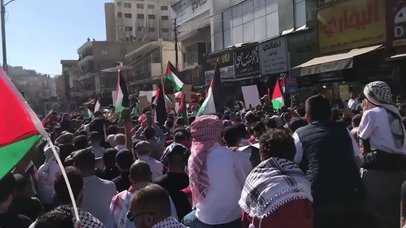 الأردن: تظاهرة حاشدة في عمّان بعنوان "أميركا رأس الإرهاب" تنديداً بالعدوان الإسرائيلي على غزة