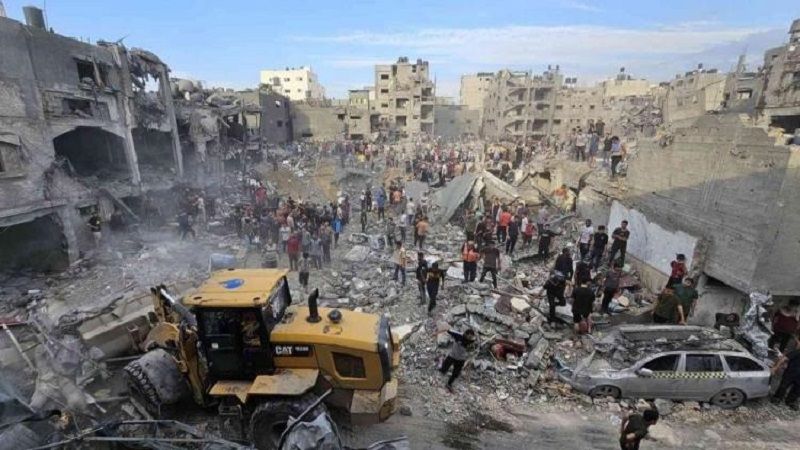 العدو يخرق هدنة غزة المؤقتة: شهيدان ومصابون وإرهابٌ يطال العائدين الى القطاع