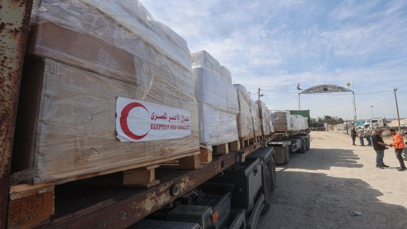 الهلال الأحمر الفلسطيني: استلمنا أمس 196 شاحنة مساعدات من الهلال الأحمر المصري عبر معبر رفح